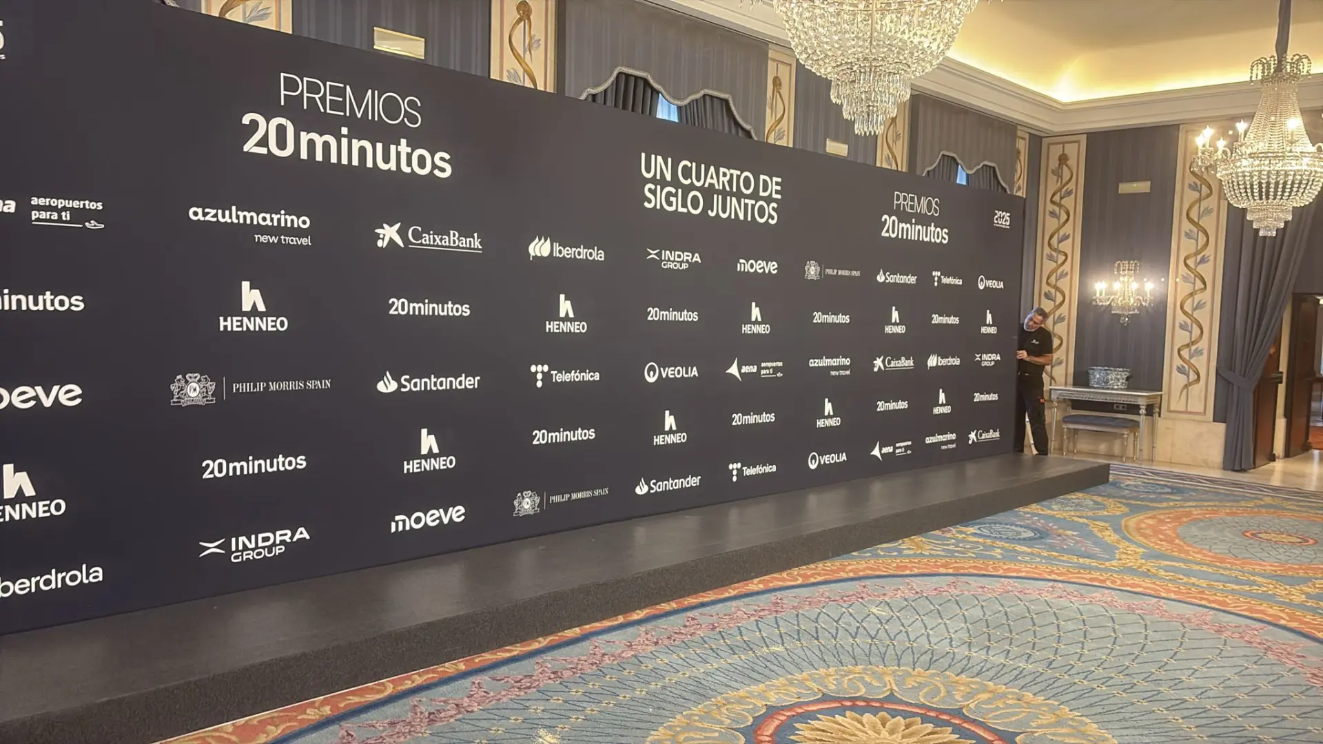Premios '20minutos', en directo | El rey preside el acto que reconoce a Valencia, al doctor Del Castillo y a periodistas ucranianos