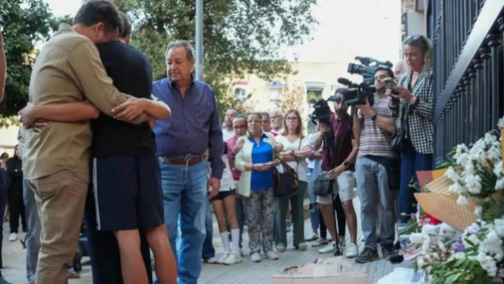 Un pueblo de Badajoz levanta un monumento contra el acoso escolar en honor a Sandra Peña