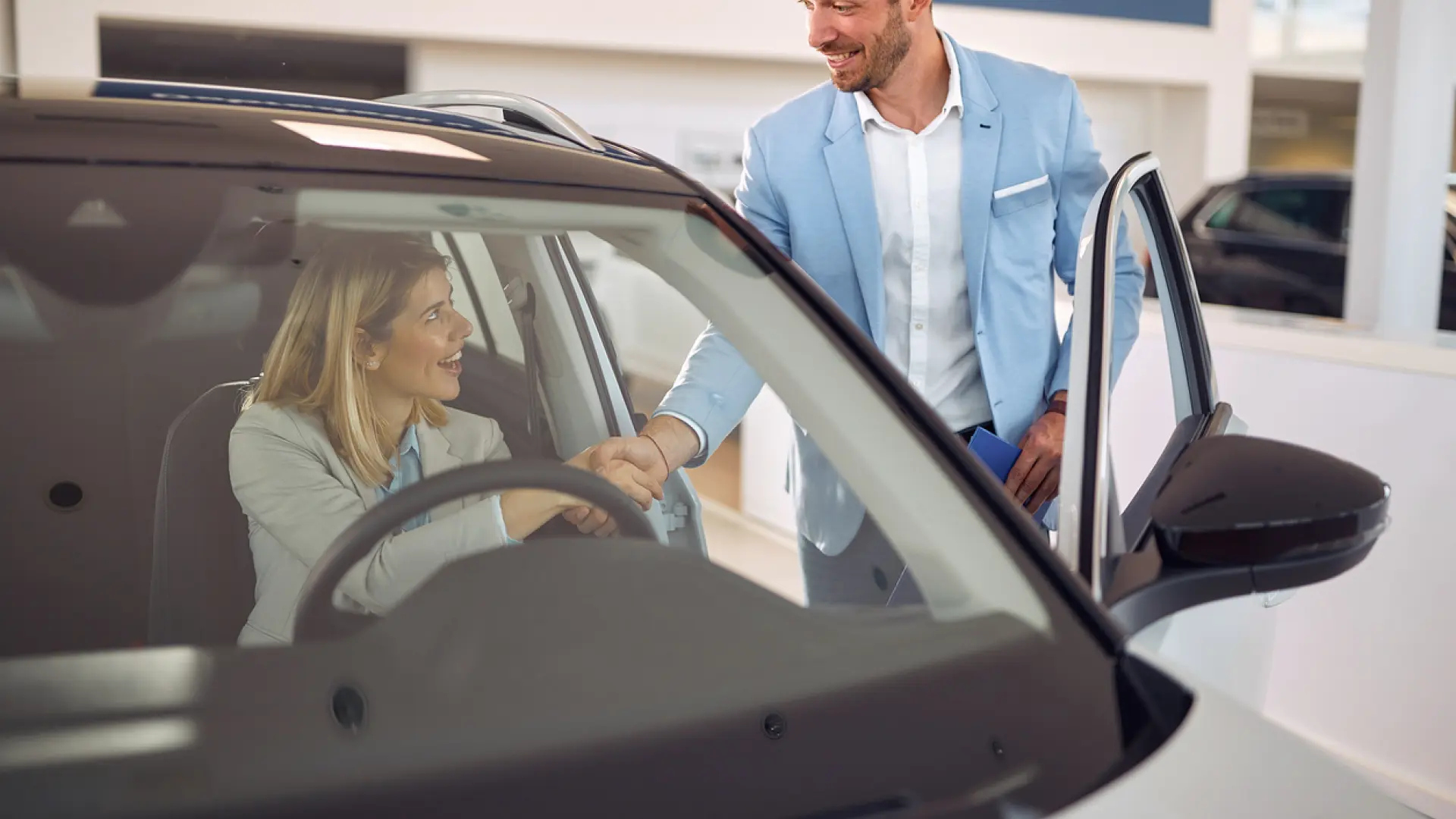 Los gastos asociados a la compra de un coche que disparan su precio: "Puede encarecer el pago en más de 4.000€"