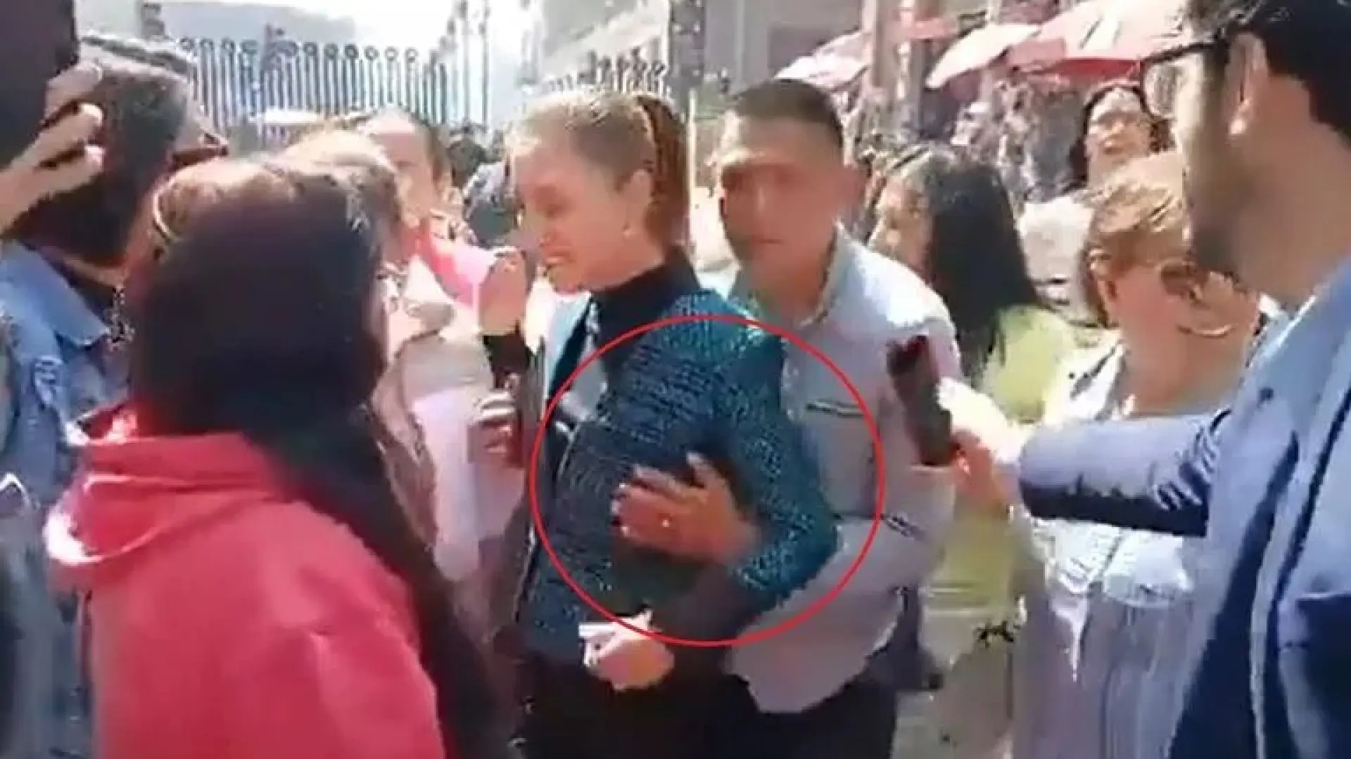 ¿Necesita más seguridad la Sheinbaum? El acoso a la presidenta de México enciende el debate