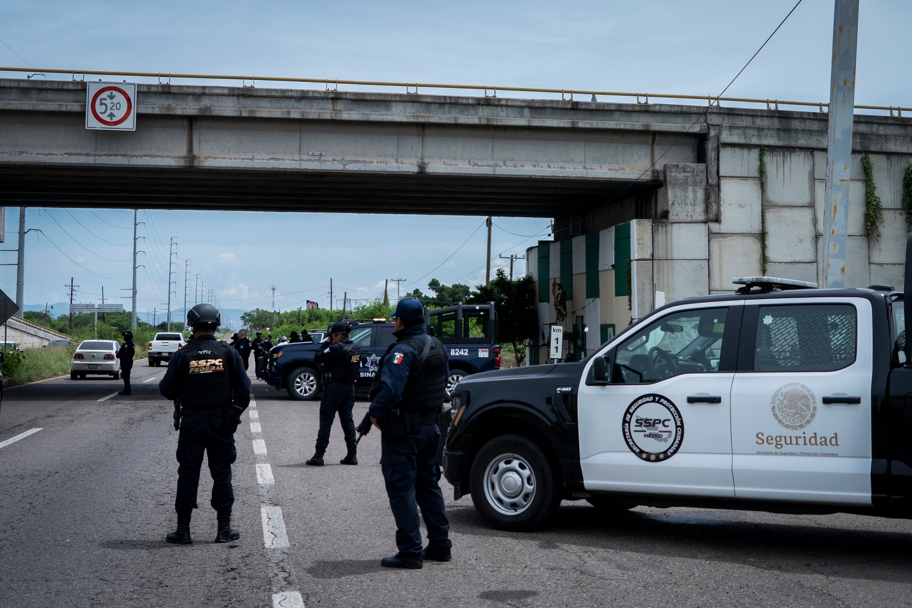 Al menos 13 muertos entre autoridades y un grupo criminal en Sinaloa