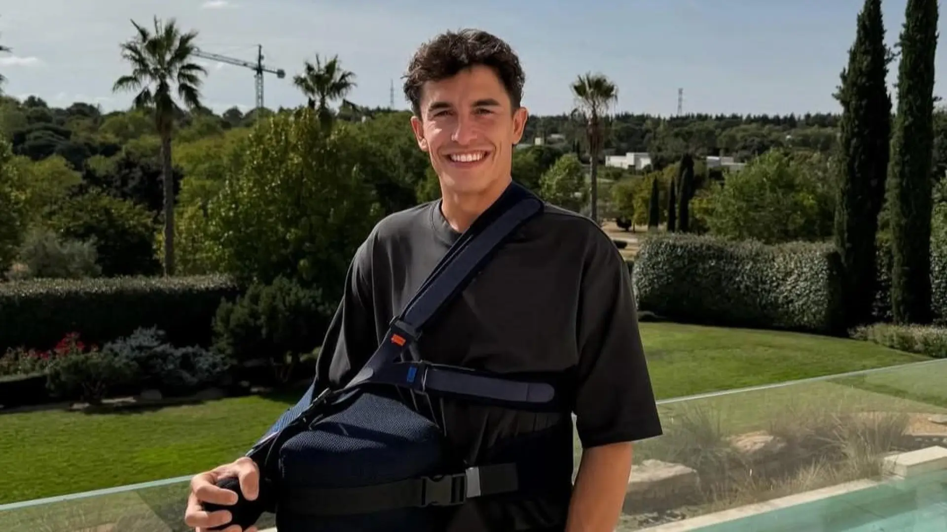 Ángel Charte, el médico de MotoGP, sobre la lesión de Marc Márquez: "Se hubiera jugado la carrera volviendo"