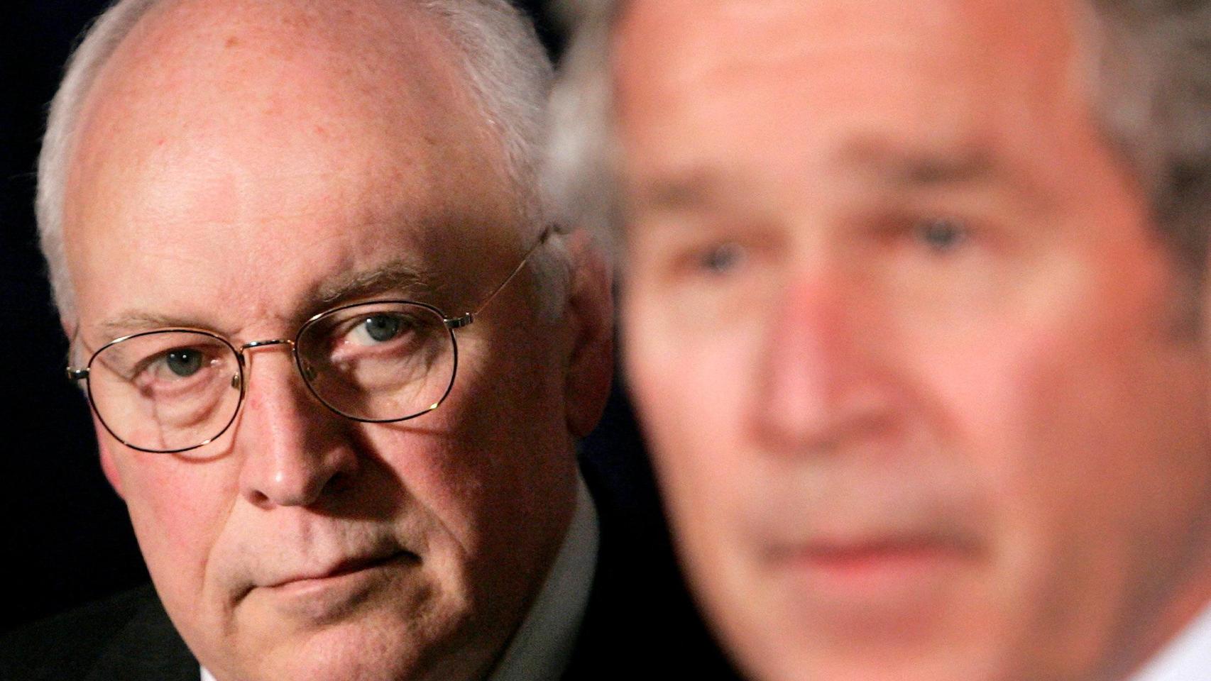 Luces y sombras de Dick Cheney, el hombre que ideó la "guerra al terror" y la persecución interna tras el 11-S