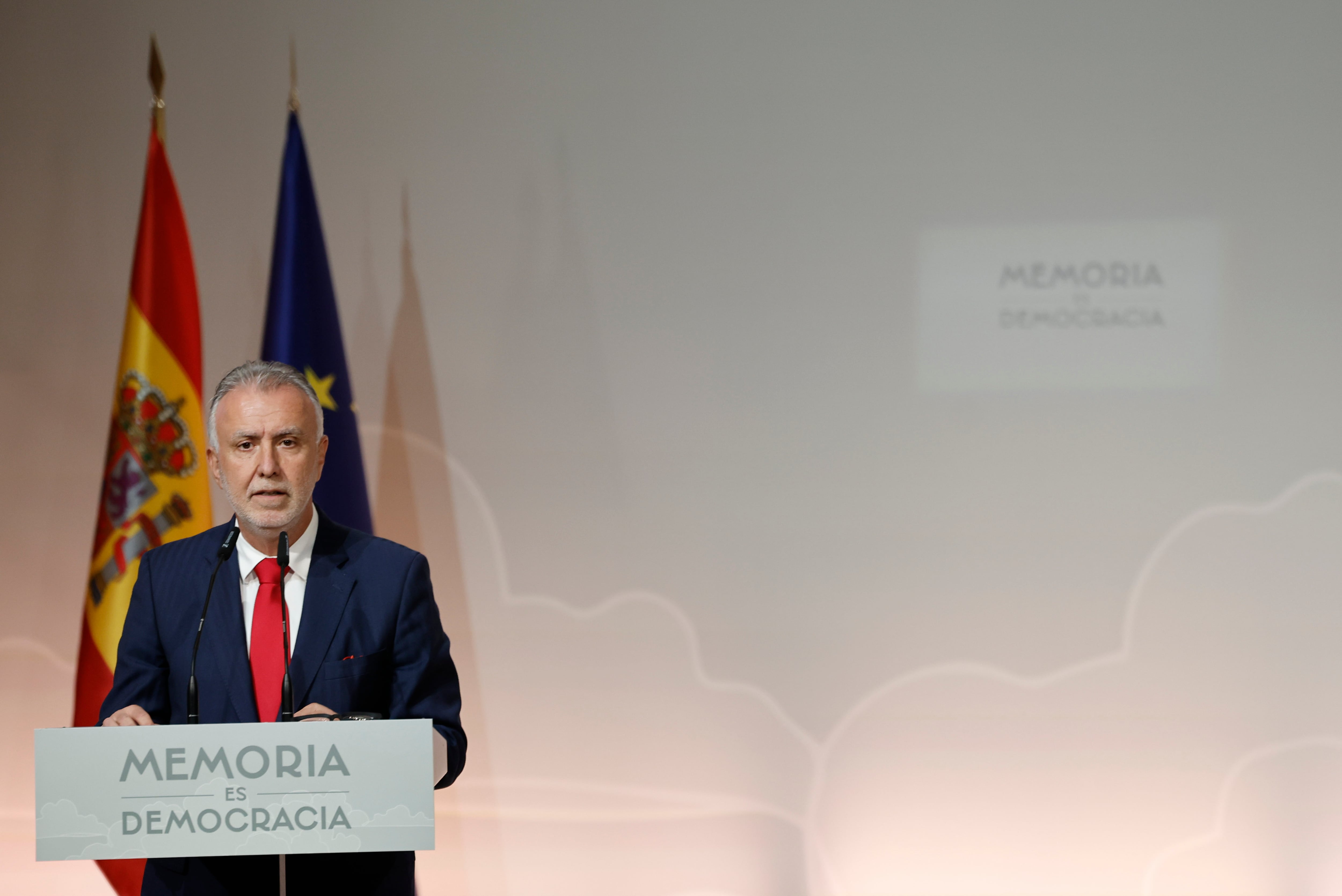 Una funcionaria canaria receló de la compra de mascarillas a Aldama: “¿Estamos seguros? Hemos comprado más baratas”