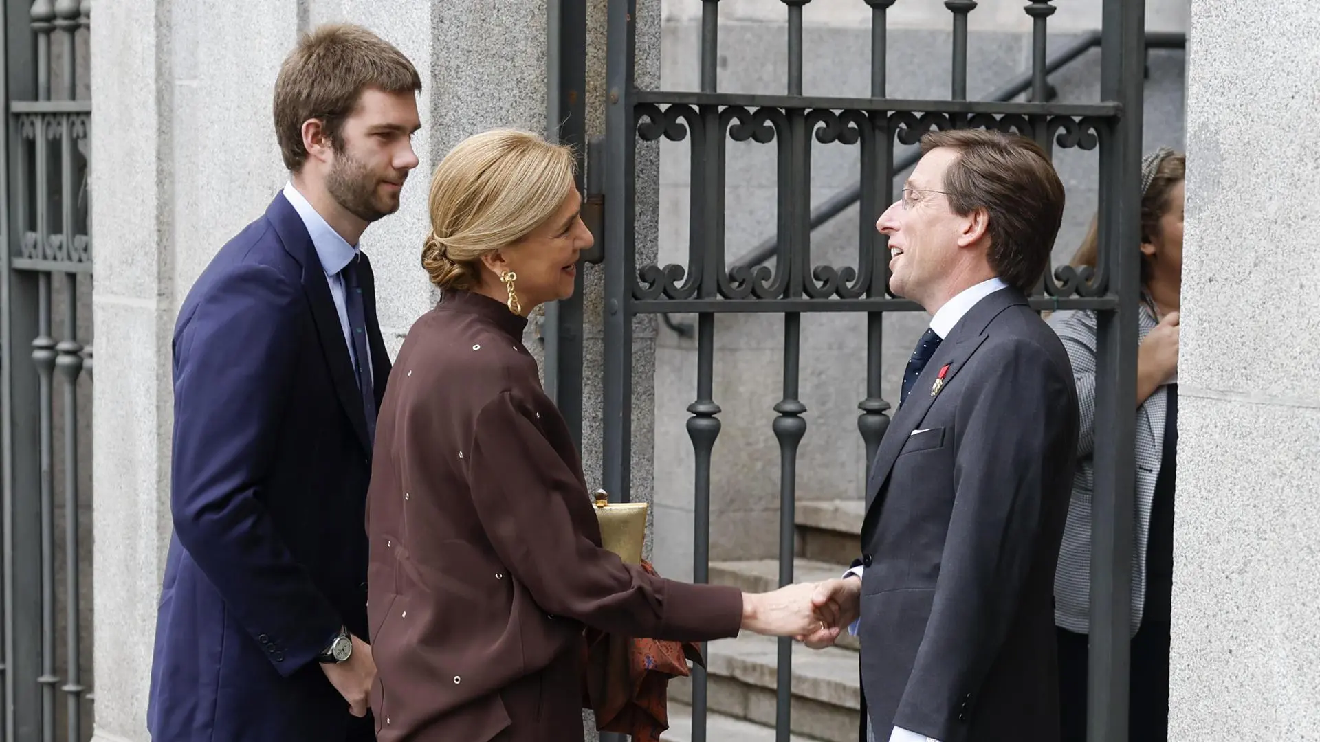 Juan Urdangarín, pillado con su novia, una joven canadiense de origen indio llamada Sophia Khan