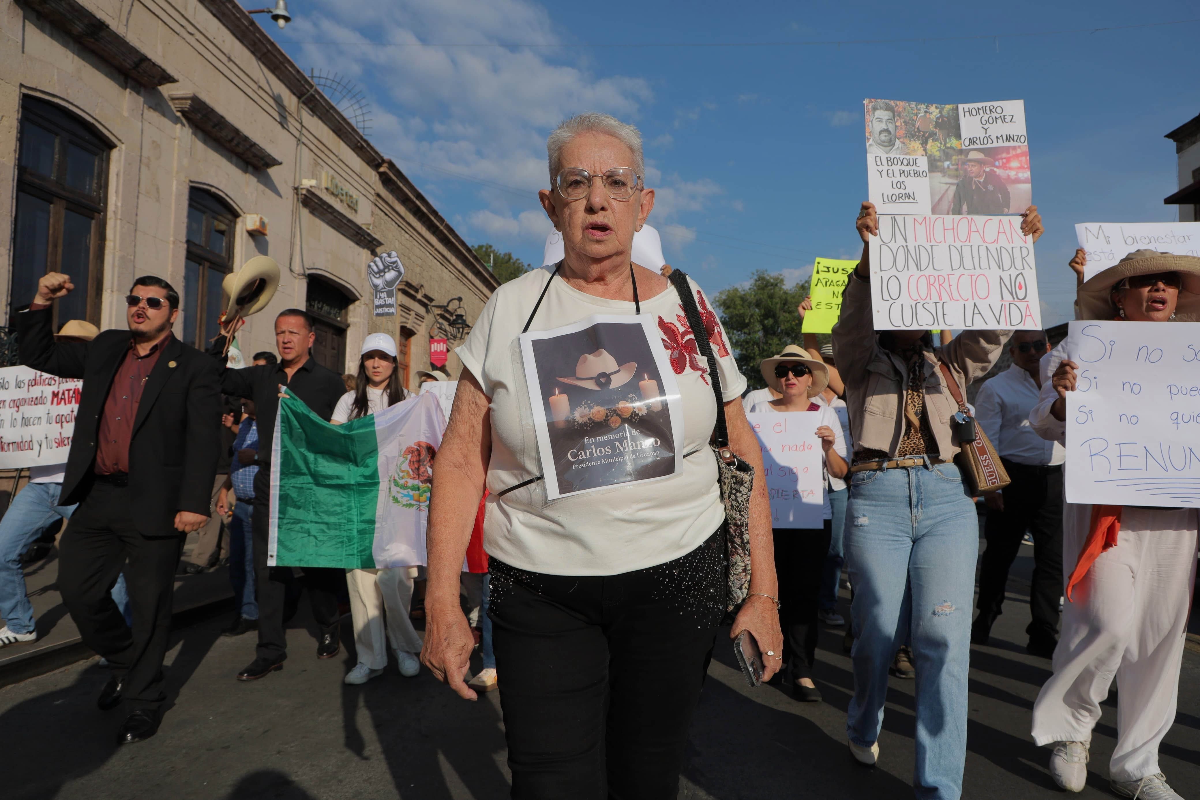 Michoacán exige justicia por el asesinato de Carlos Manzo, en imágenes