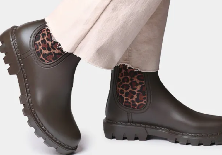 Las botas de agua de Toni Pons que necesitas para lucir con estilo en los días de lluvia
