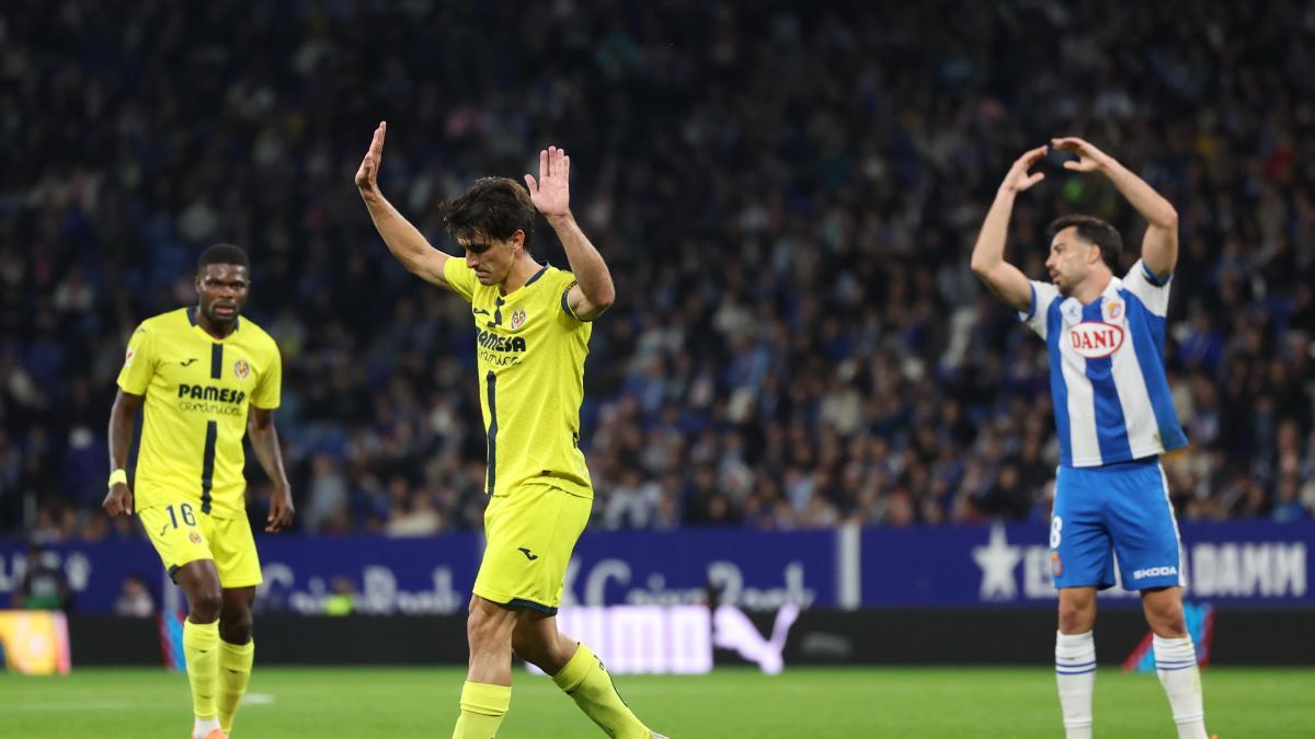 La eficacia del Villarreal tumba a un Espanyol inofensivo