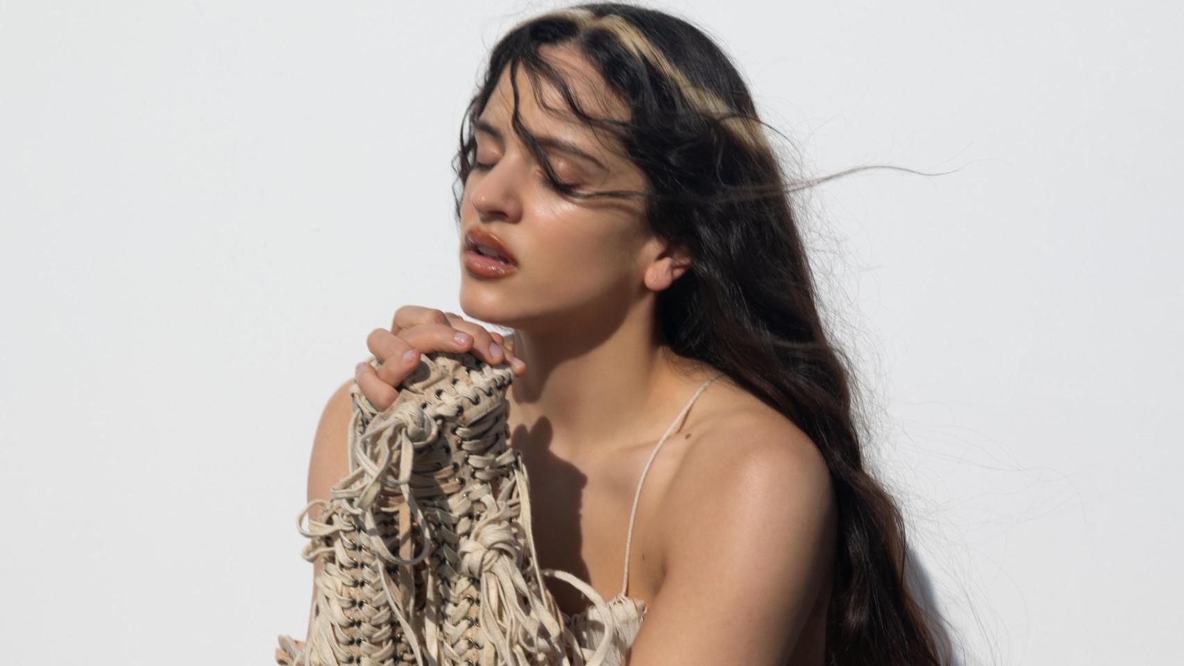 Crítica de 'Lux': Rosalía se eleva como icono mundial con una monumental Torre de Babel pop