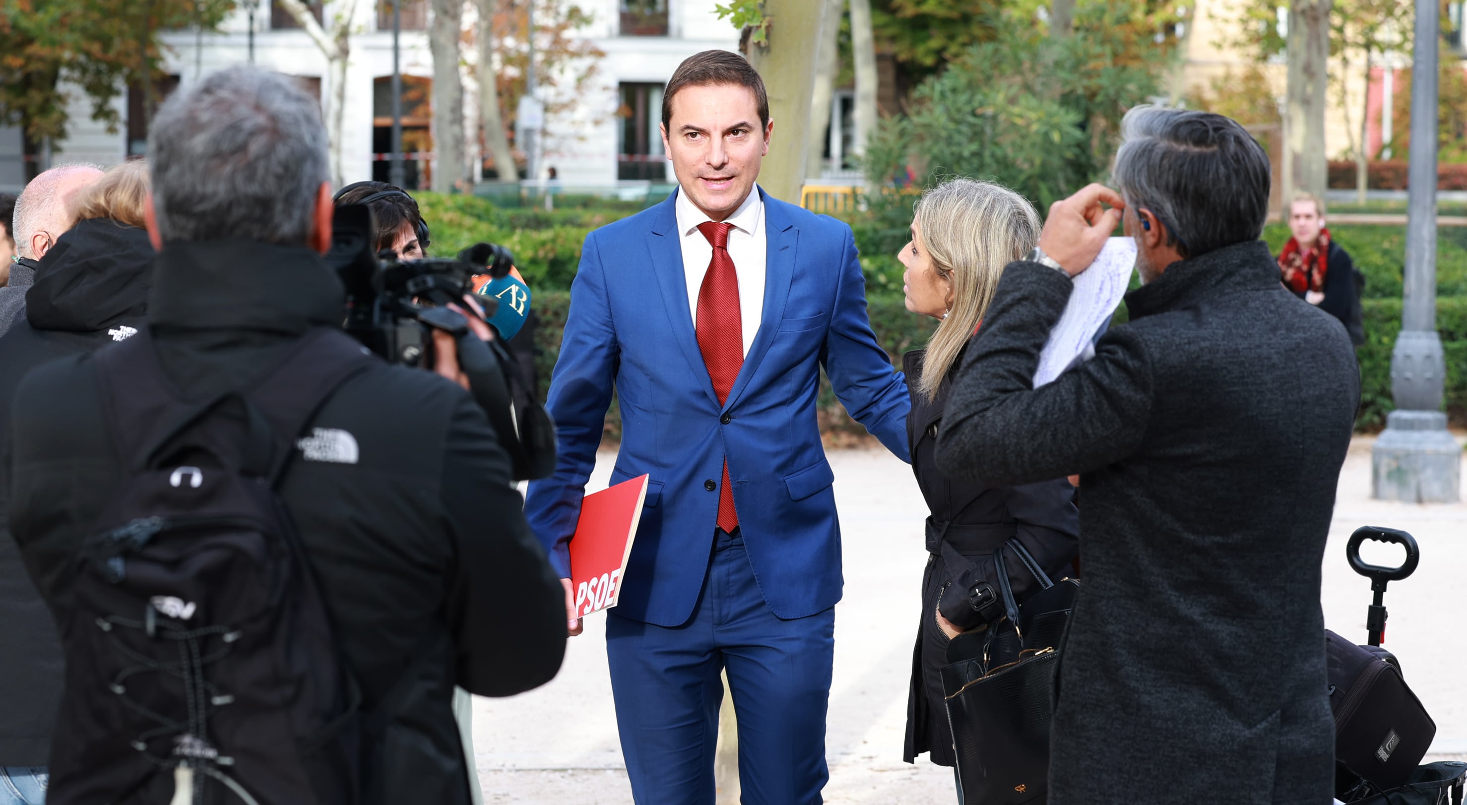 Dos cargos del PSOE de Madrid aseguran que no fue el fiscal general quien les envió el texto del correo de la pareja de Ayuso