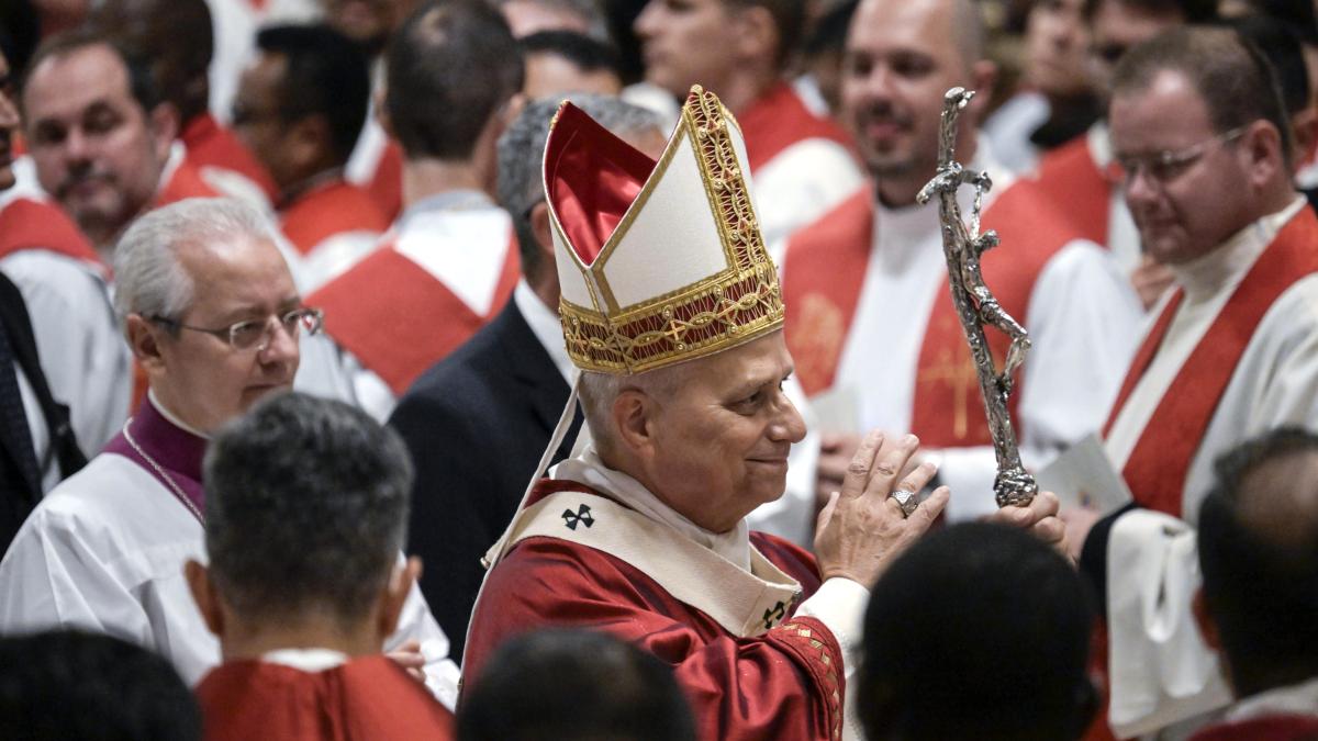 La Virgen María, más discípula que madre