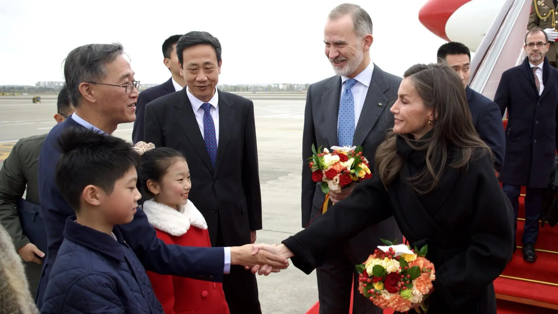 Los reyes se reunirán este martes con Xi Jinping en Pekín tras ser recibidos con honores en Chengdú