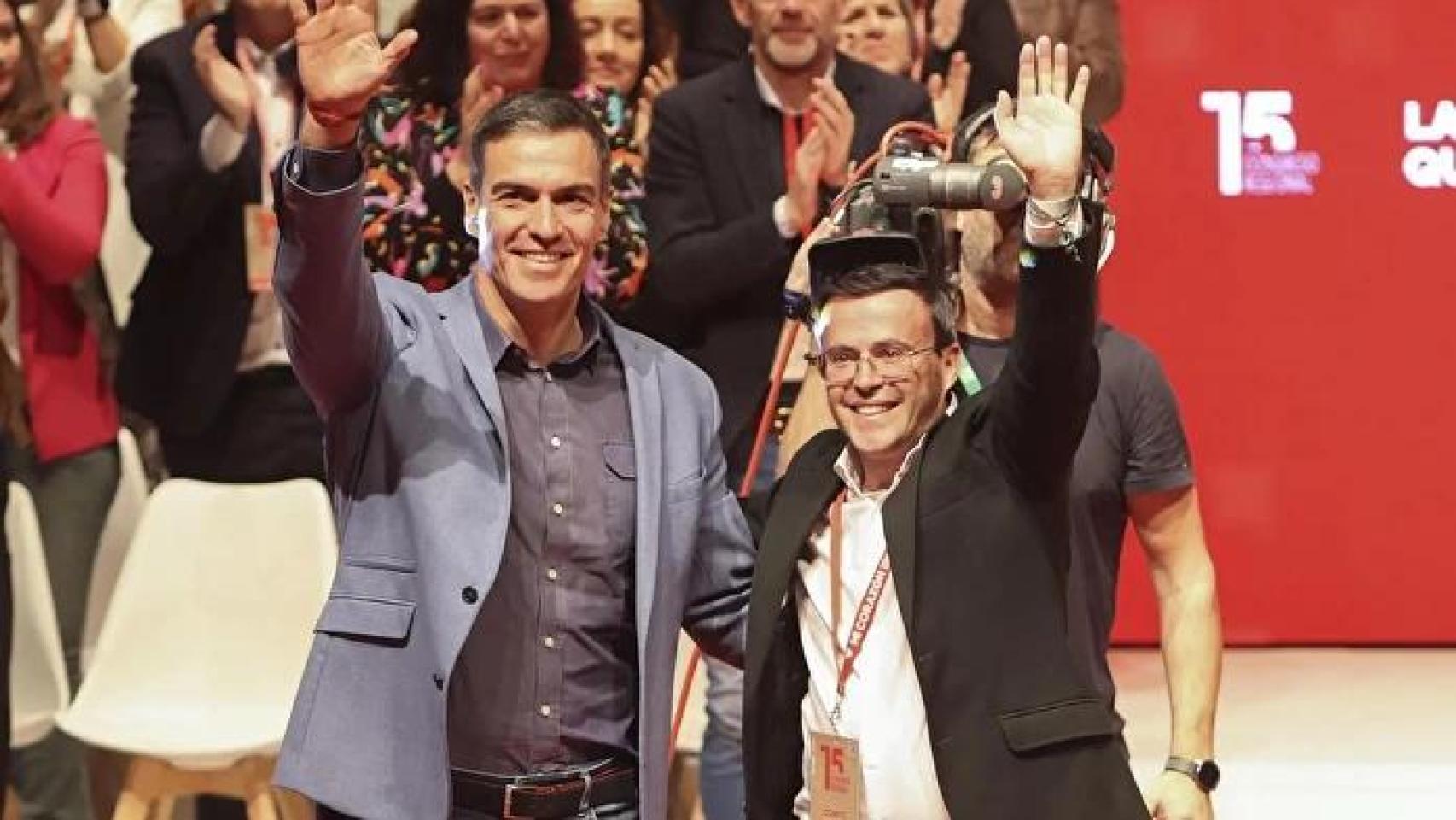 Sánchez pondrá a prueba en Extremadura el relato de su "injusta persecución" con el candidato al que quiso relevar