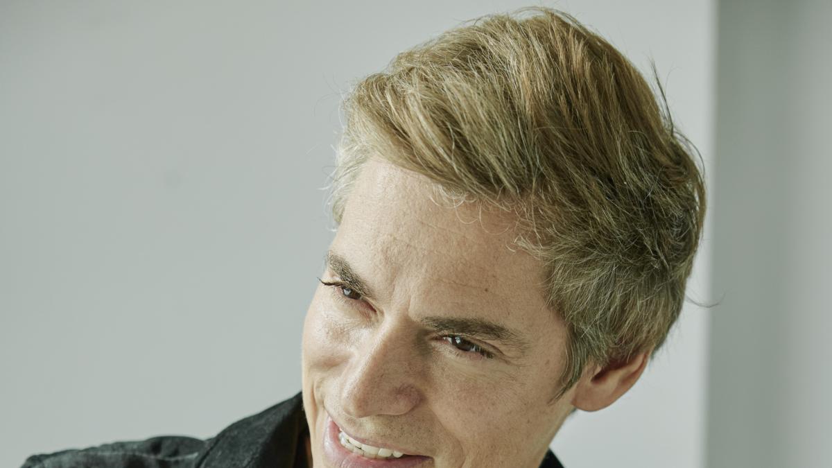 Carlos Baute: “Tengo canas por todos lados y no pasa nada”