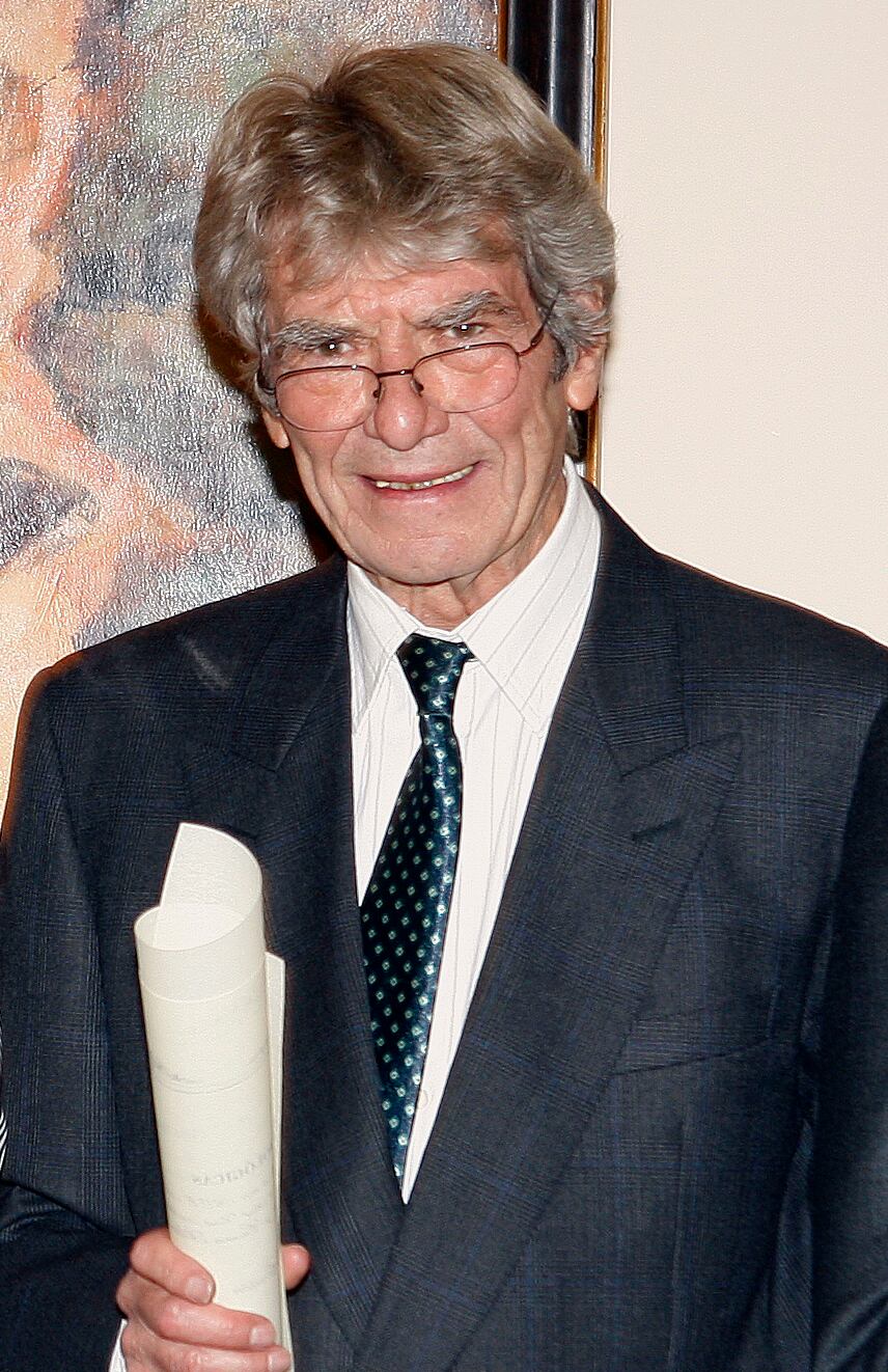 Muere Carlos Moya Valgañon, una singular inteligencia