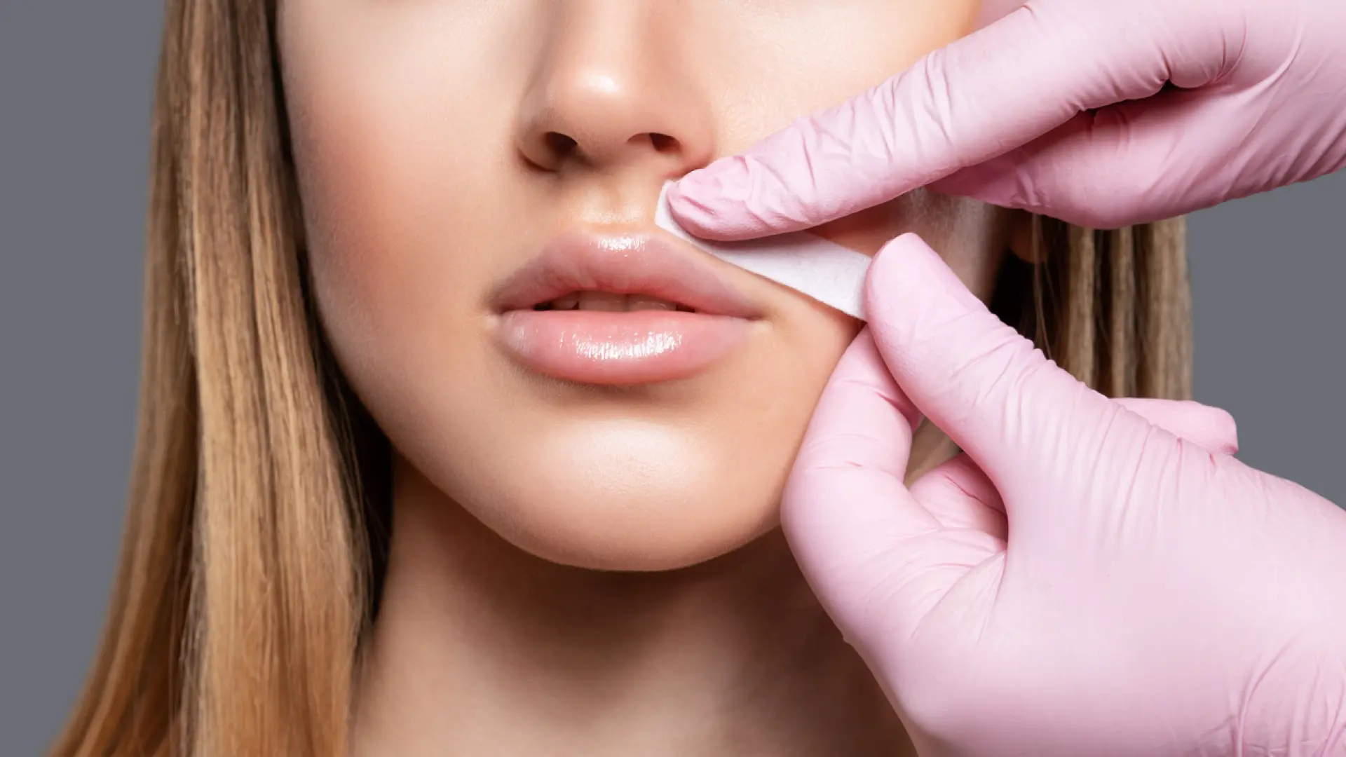 La dermatóloga Ana Molina avisa de lo que no debes hacer si usas retinol y vas a depilarte con cera: "Suspéndelos"