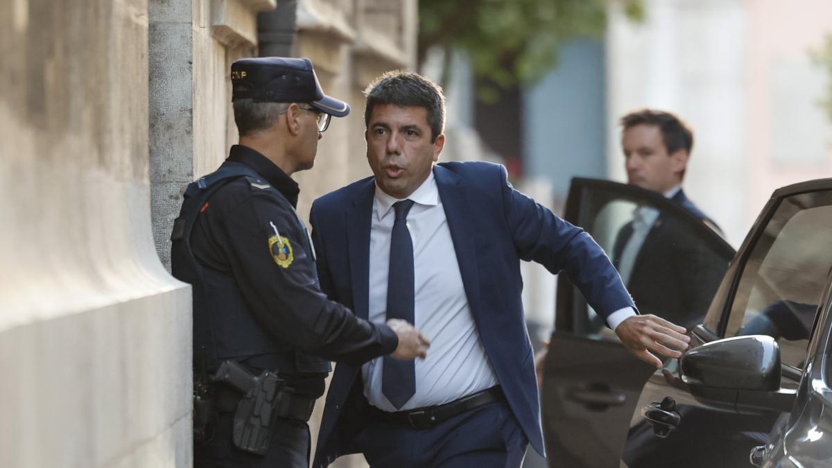 Posible dimisión de Mazón, en directo | Comparece para desvelar su futuro tras hablar con Feijóo