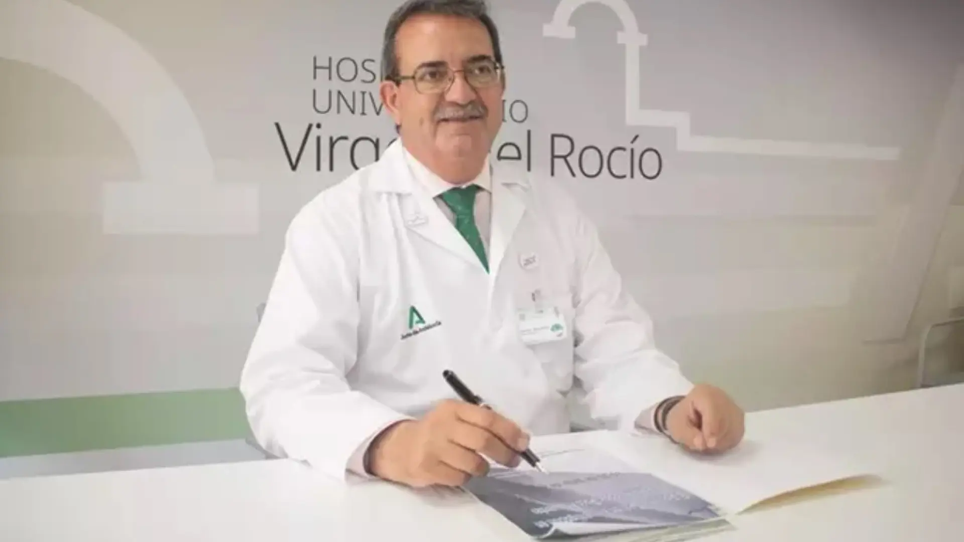 La Junta de Andalucía releva al delegado de Sanidad en Sevilla tras la crisis de los cribados de cáncer