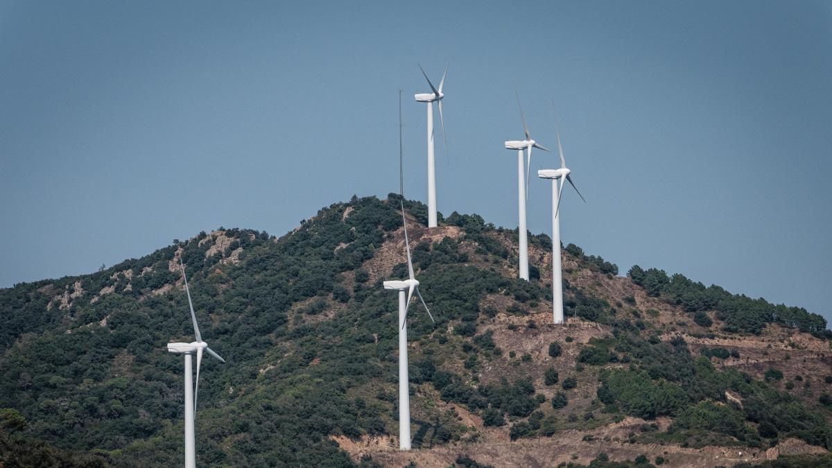 La aprobación del plan catalán para implantar las renovables se demora hasta el inicio de 2027
