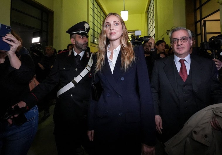 Chiara Ferragni declara ante el juez por primera vez por el caso Pandoro: «Es un momento difícil en mi vida»