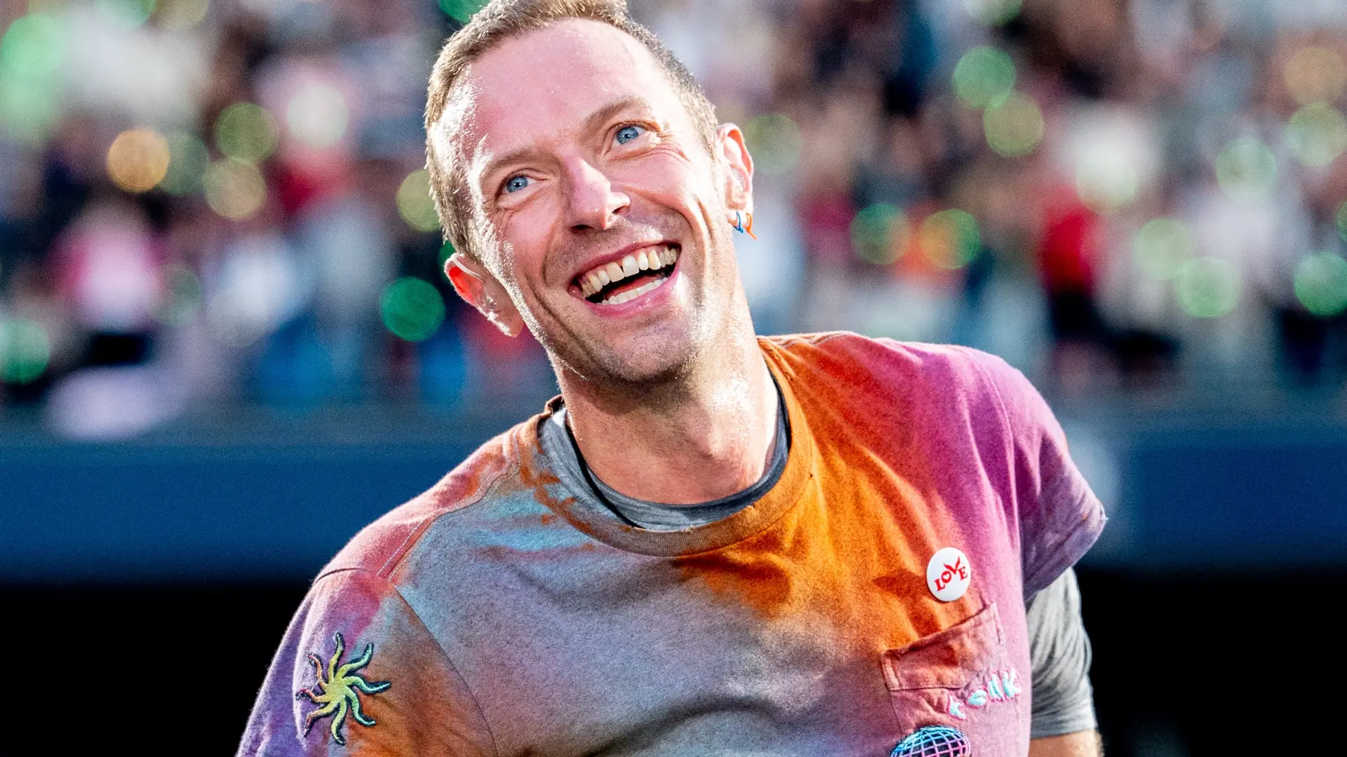 Chris Martin, de Coldplay, se pronuncia sobre la polémica de la 'kisscam': "Si la vida te da limones, haz limonada"