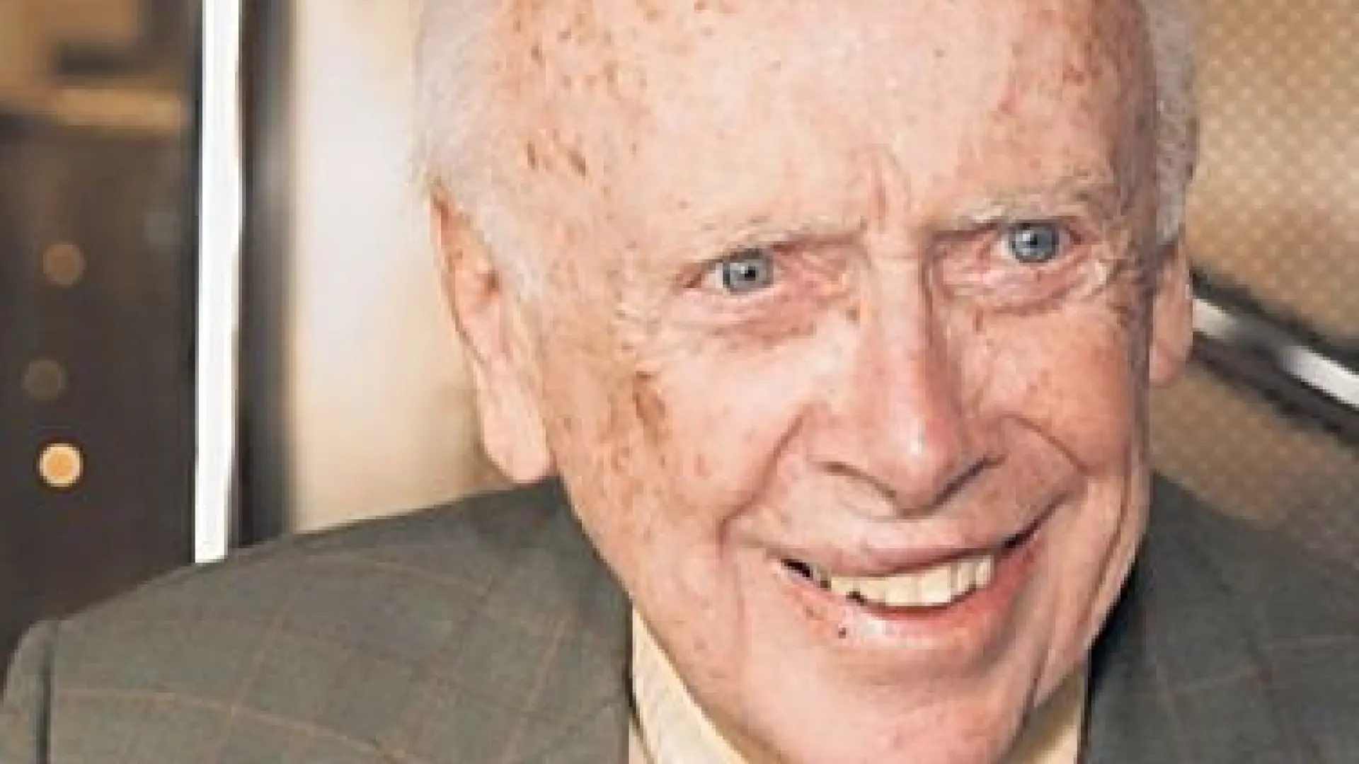 Muere James Watson, científico que ayudó a descubrir la estructura del ADN, a los 97 años