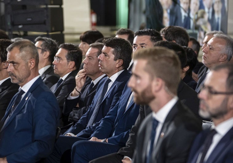 Mazón asume los gritos de las víctimas en el funeral de la dana y señala que hará «una reflexión» profunda