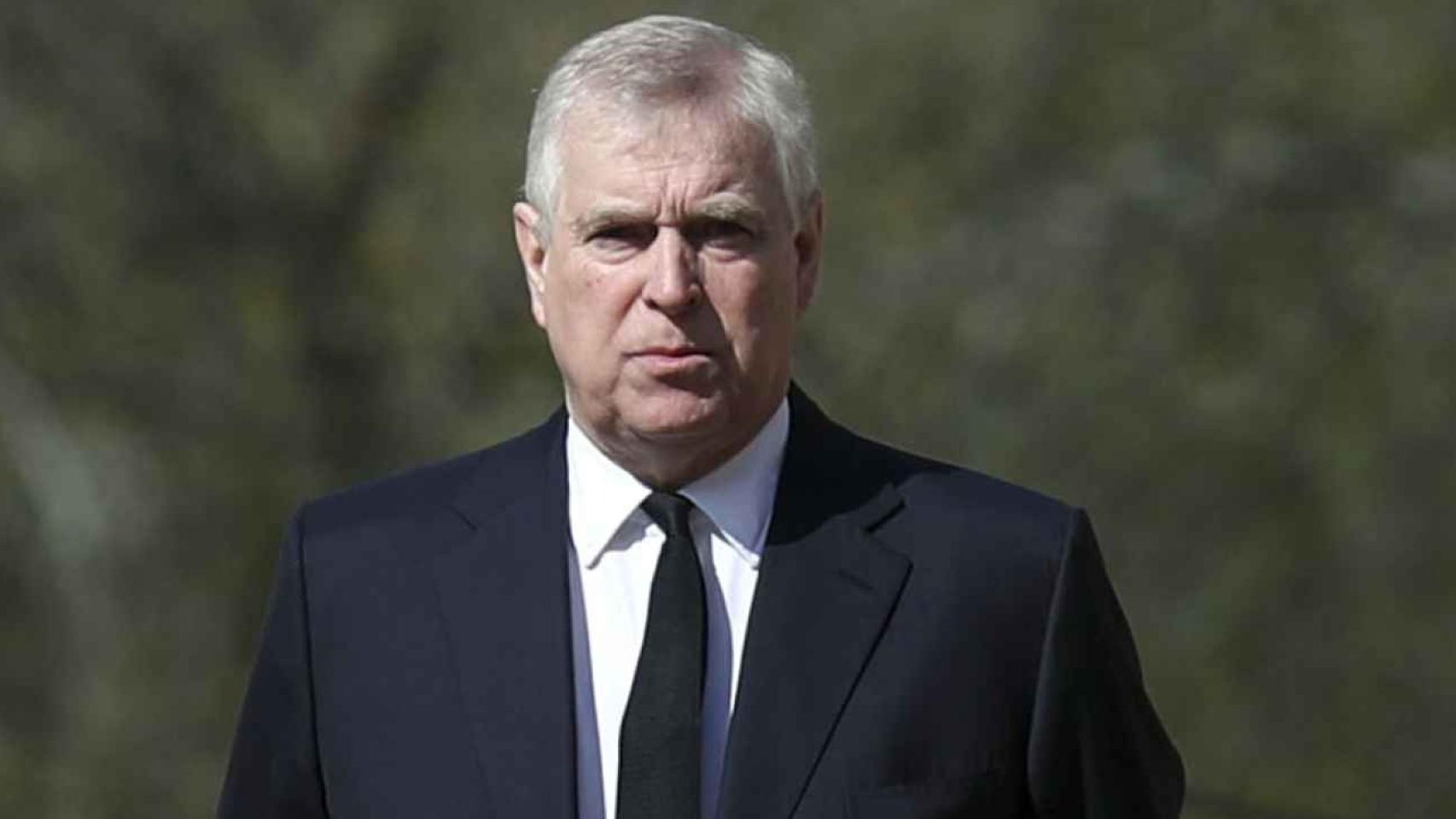 El expríncipe Andrés, despojado de un título militar, quería reunirse con Epstein tras salir de la cárcel: "Sería genial vernos"