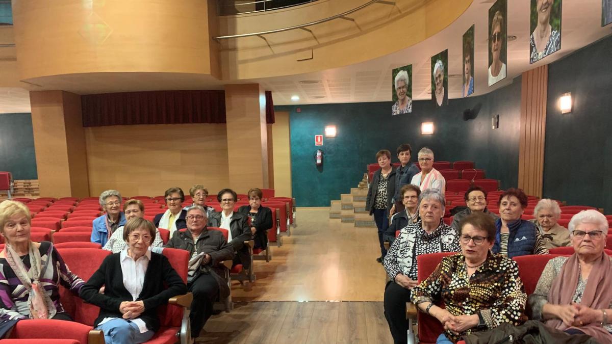 Sororidad intergeneracional en Corbins