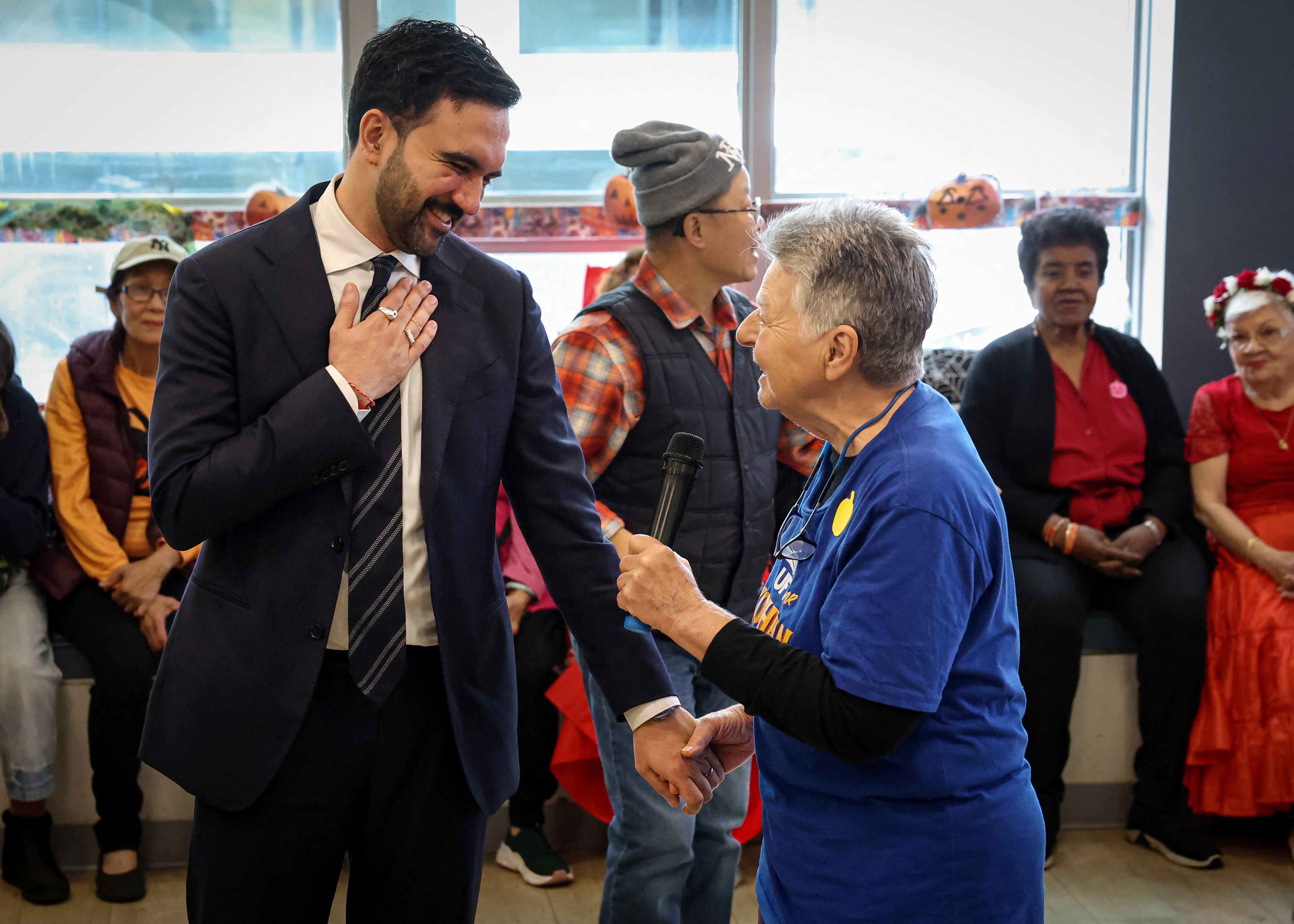 Cien mil voluntarios y un millón de puertas tocadas: la histórica campaña de Zohran Mamdani para la alcaldía de Nueva York