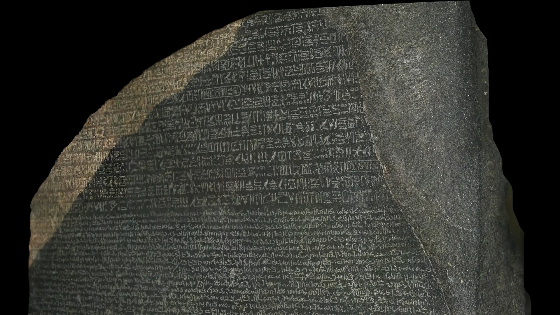 El estreno del Gran Museo Egipcio aumenta la presión al Reino Unido para que devuelva la Piedra Rosetta