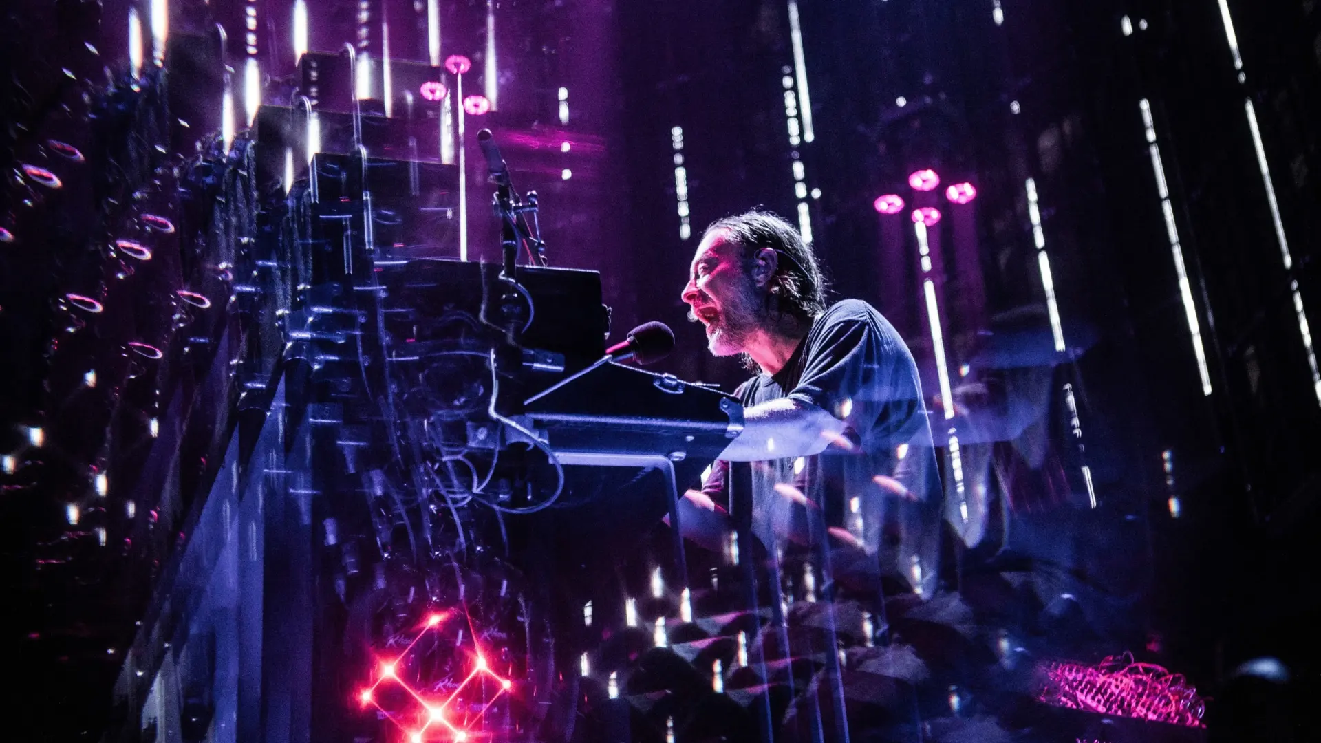 Radiohead resucita en Madrid y salda su deuda desplegando su leyenda