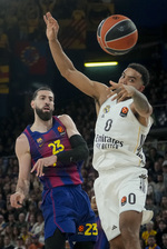 Trey Lyles desata la pañolada en el Palau