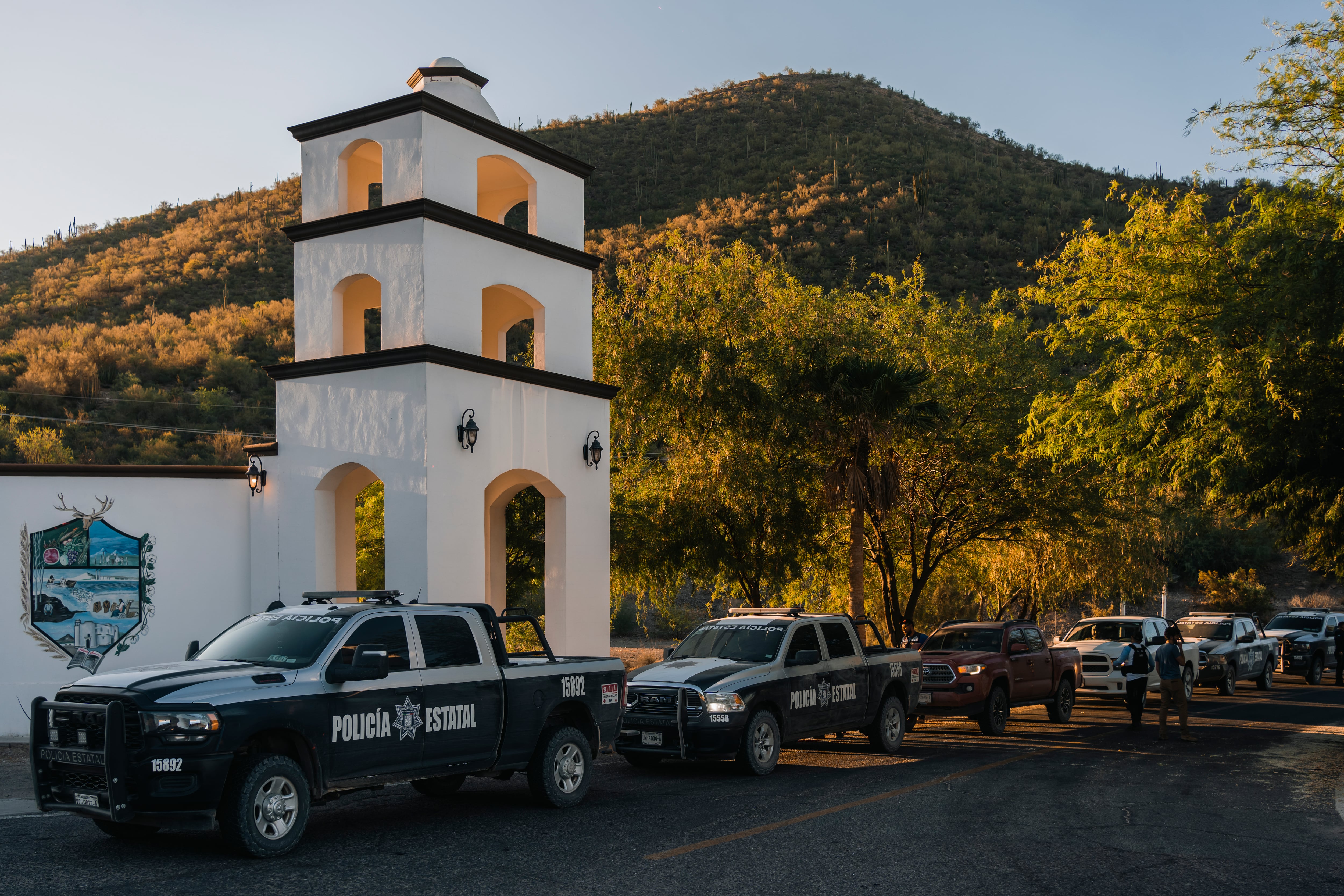 Oro, armas y carteles: la batalla por una mina mexicana de mil millones de dólares