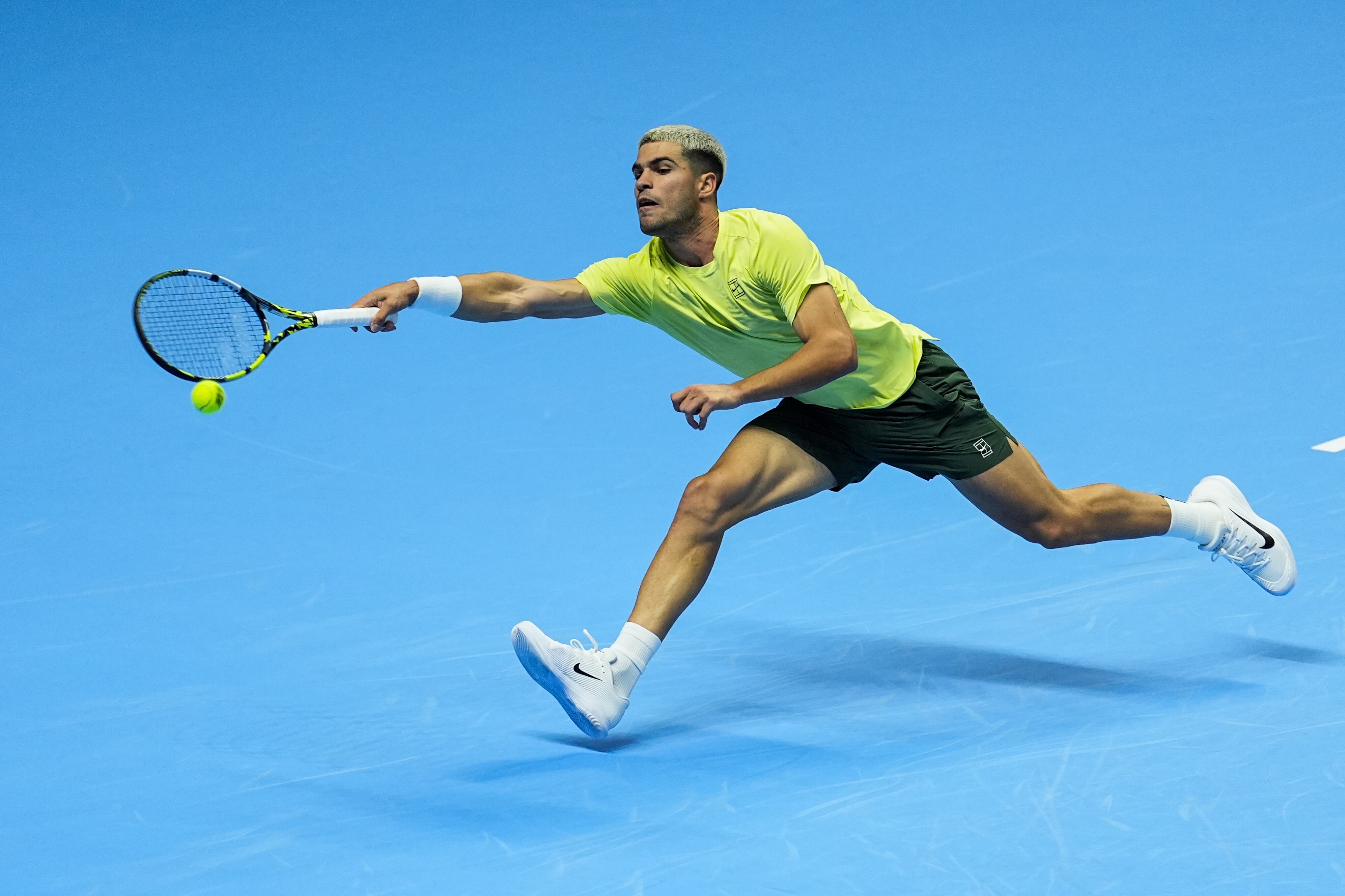 Alcaraz y una bienvenida paradoja: a más partidos, más frescura en la recta final