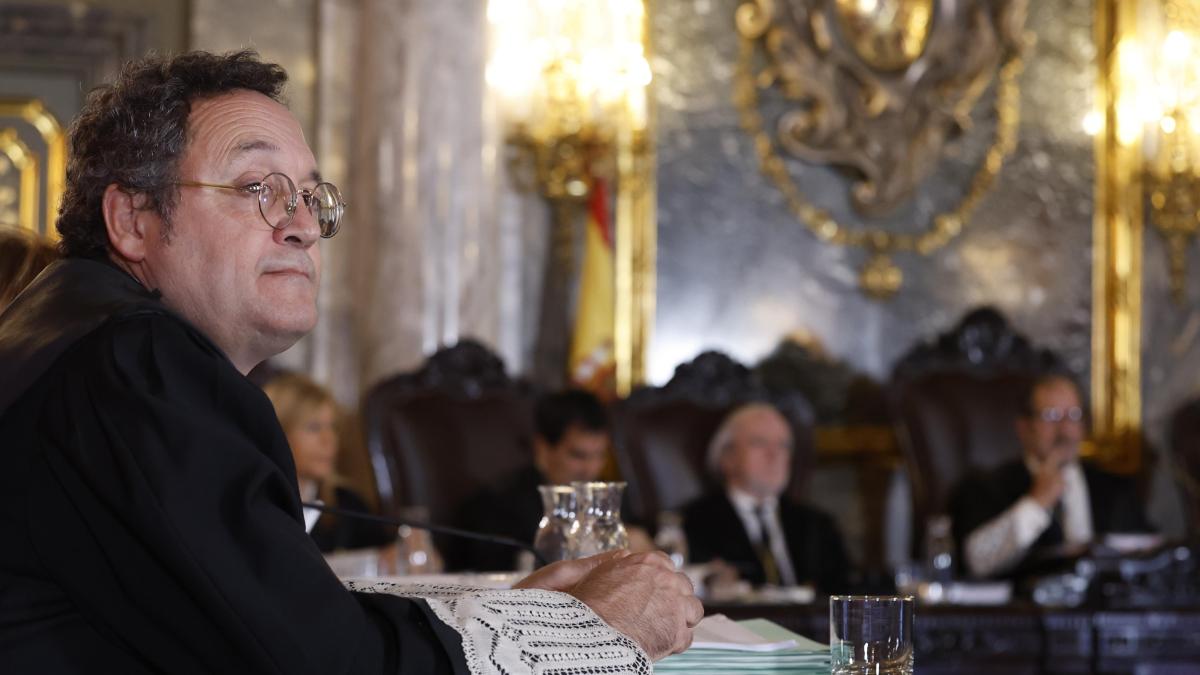 El fiscal de los correos filtrados: “Me dieron una orden legal”