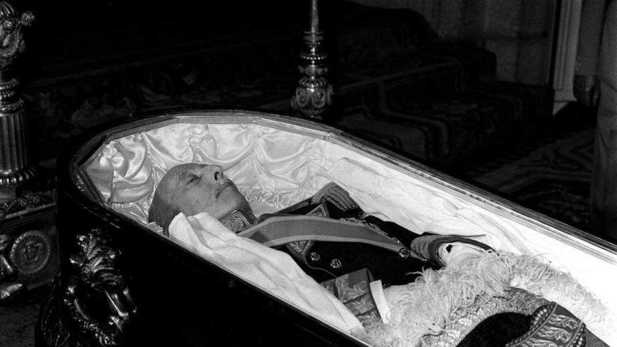 Fiesta por los 50 años sin Franco